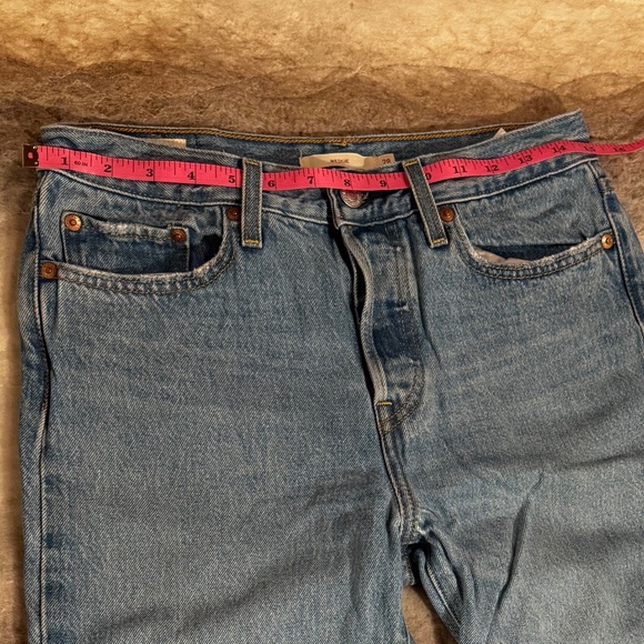Levi Wedgie Icon Jeans - Picture 7 of 9